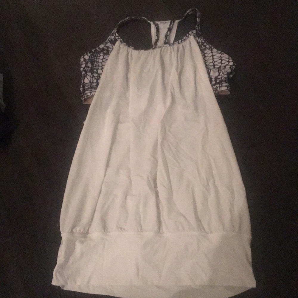 black and white lululemon tank